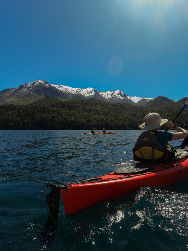 Travesía en Kayak por el lago Gutiérrez (Sin traslado) - Image 1