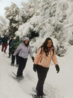Nieve sin complicaciones: caminata, comida regional y diversión en Refugio Neumeyer