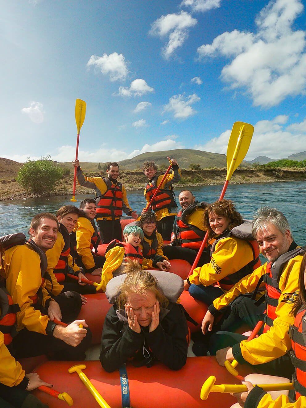 4 B GOPR2580 copia (2) Rafting Limay por la estepa patagónica - Imagen 1